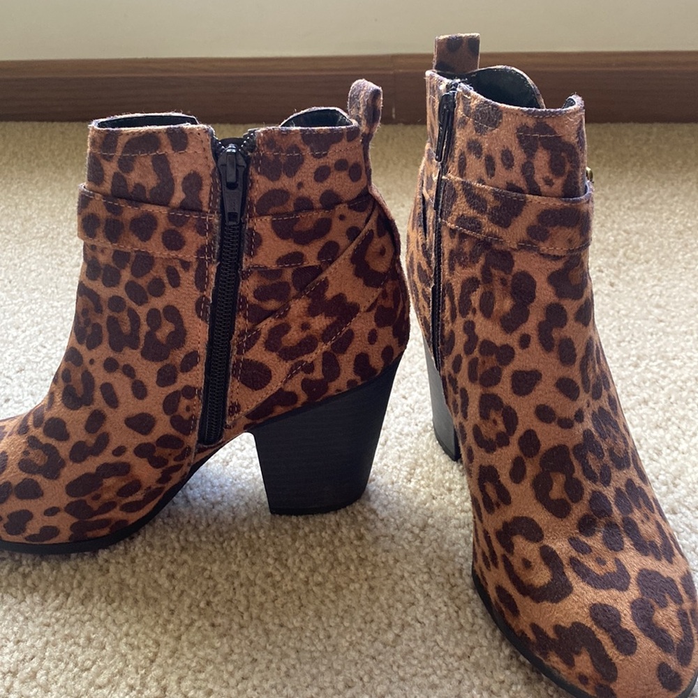 Time And Tru Cheetah/Leopard Print Booties Size 7… - image 5